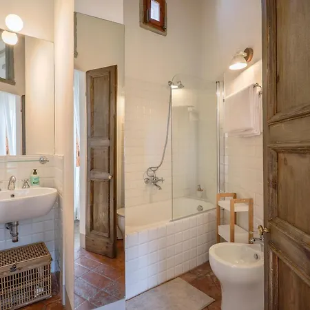 Panoramic Loft With Terrace Near Ponte Vecchio